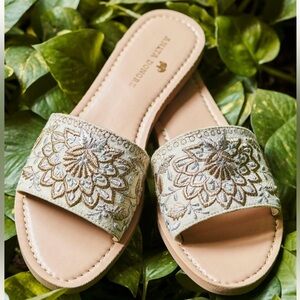 ✨NWT BELAA SLIDERS - ANITA DONGRE✨ Open to Offers!